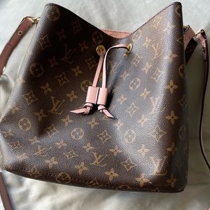 Louis Vuitton NeoNoe Rose Poudre Monogram Crossbody bag